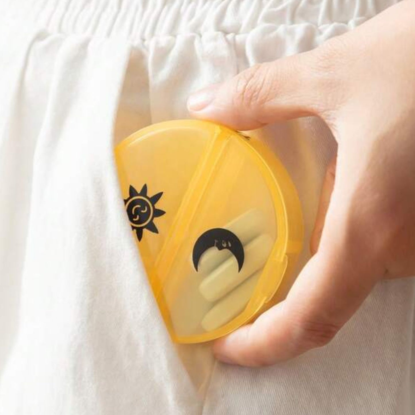7-Day Rainbow Rotating Pill Organizer